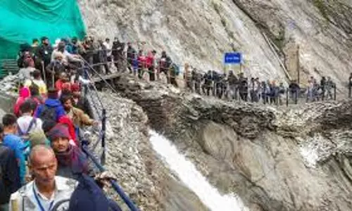 Amarnath Yatra में आज तीर्थयात्रियों की संख्या 3 लाख पार करने की उम्मीद Amarnath Yatra में आज तीर्थयात्रियों की संख्या 3 लाख पार करने की उम्मीद