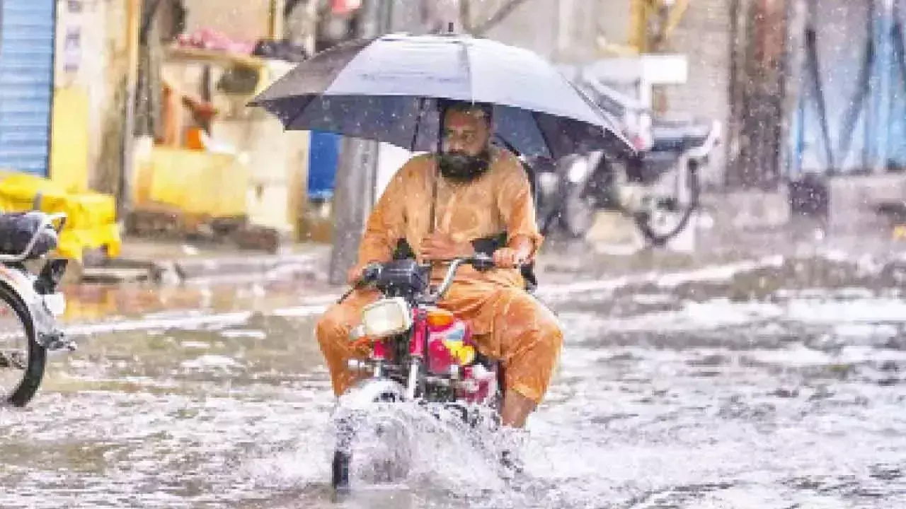 Andhra: दक्षिण-पश्चिम मानसून की सक्रियता के बीच आंध्र प्रदेश और तेलंगाना में भारी बारिश का अनुमान