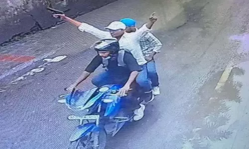 चंदन मिश्रा हत्याकांड में बड़ी सफलता, मुख्य आरोपी तौशीफ गिरफ्तार चंदन मिश्रा हत्याकांड में बड़ी सफलता, मुख्य आरोपी तौशीफ गिरफ्तार