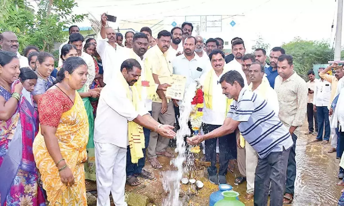 MLA ने एससी कॉलोनी में सीसी रोड, जल निकासी व्यवस्था का आश्वासन दिया