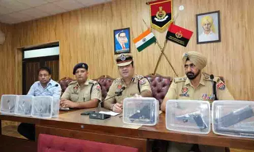 Pistol के साथ 3 गिरफ्तार, जेल में बंद संदिग्ध और दुबई स्थित दोस्त ने रची साजिश