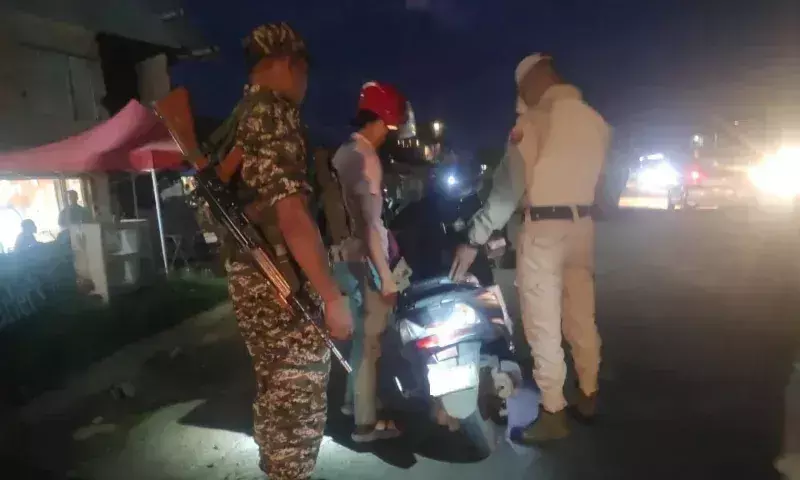 Manipur पुलिस ने बिष्णुपुर में तीन अपहरणकर्ताओं को गिरफ्तार किया, पीड़िता को बचाया Manipur पुलिस ने बिष्णुपुर में तीन अपहरणकर्ताओं को गिरफ्तार किया, पीड़िता को बचाया
