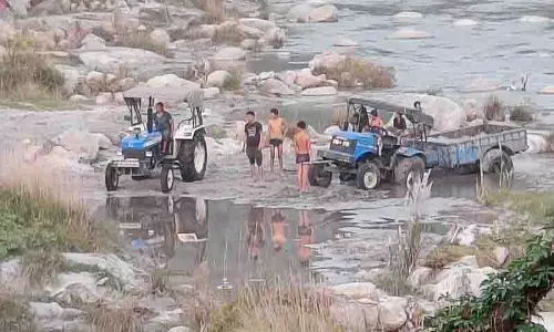 खुदाई की समस्या, Palampur के हरित क्षेत्र में अवैध खनन का खतरा खुदाई की समस्या, Palampur के हरित क्षेत्र में अवैध खनन का खतरा