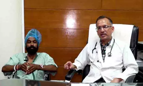 Amritsar: डॉक्टरों ने 20 साल से आदमी के श्वसन तंत्र में फंसी प्लास्टिक की सीटी निकाली