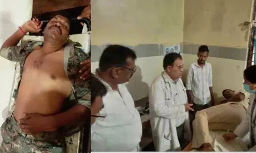 मुल्तानियों का पुलिस पर हमला.. वाहन तोड़े.. 11 लोग घायल मुल्तानियों का पुलिस पर हमला.. वाहन तोड़े.. 11 लोग घायल