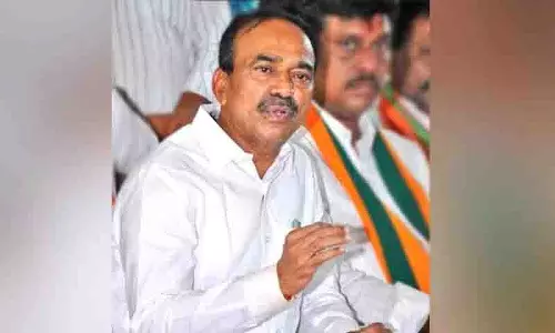 एटाला राजेंद्र राजनीतिक दोराहे पर, तेलंगाना में BJP को एक और आंतरिक उथल-पुथल का सामना करना पड़ रहा एटाला राजेंद्र राजनीतिक दोराहे पर, तेलंगाना में BJP को एक और आंतरिक उथल-पुथल का सामना करना पड़ रहा