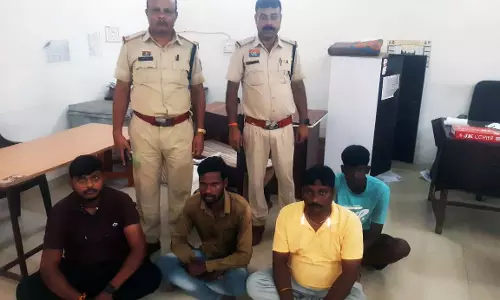 CG: कोतवाली पुलिस की दबिश में बावलीकुंआ से चार जुआरी गिरफ्तार