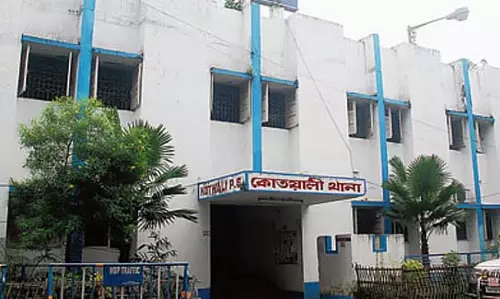 भारत-बांग्लादेश सीमा पर युवक हिरासत में लिया गया