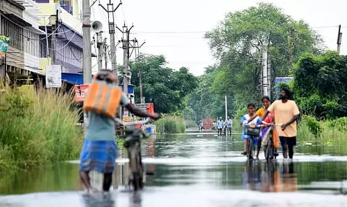 पश्चिम मिदनापुर प्रशासन को बाढ़ प्रभावित जिले से हुए नुकसान की रिपोर्ट मिली