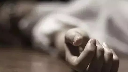 चुन्नी से फंदा बनाकर झूल गया युवक, मरते वक्त था नशे में चुन्नी से फंदा बनाकर झूल गया युवक, मरते वक्त था नशे में