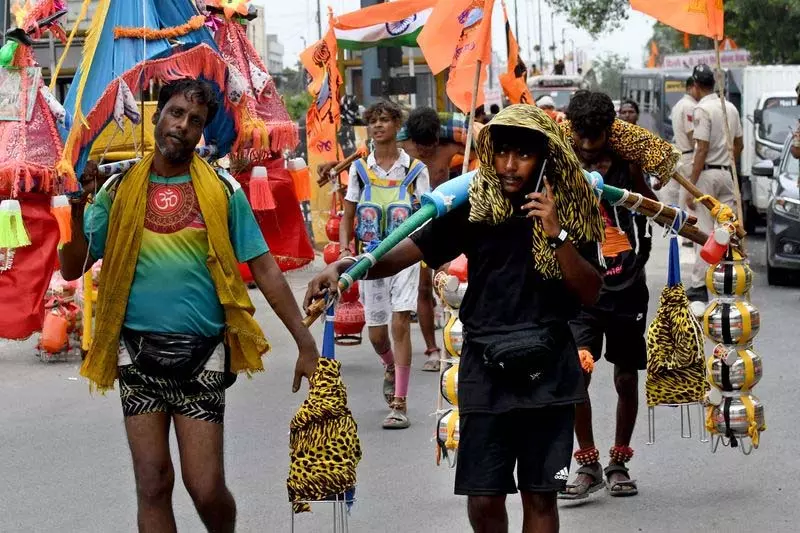 5 लाख कांवरियों को गंगा जल कंटेनर, जूट बैग मिलेंगे: सीएम रेखा 5 लाख कांवरियों को गंगा जल कंटेनर, जूट बैग मिलेंगे: सीएम रेखा