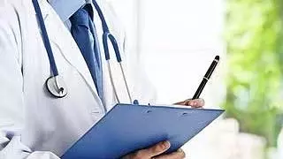 Mumbai : मेडिकल कॉलेजों में प्रोफेसरों की नियुक्ति को राज्य सरकार से कानूनी अड़चन Mumbai : मेडिकल कॉलेजों में प्रोफेसरों की नियुक्ति को राज्य सरकार से कानूनी अड़चन