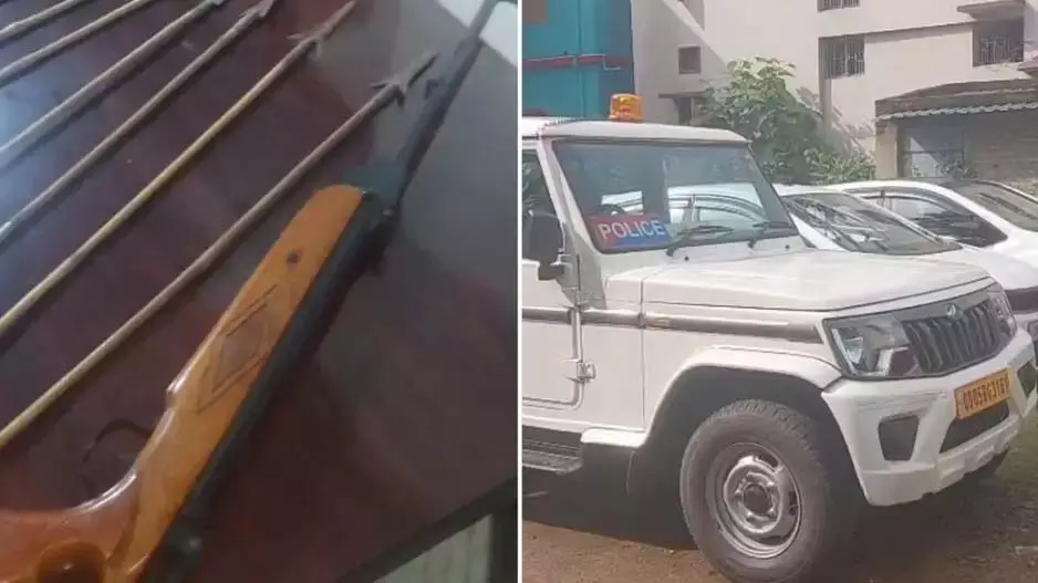 DFO के घर में छापेमारी, बरामद हुए हथियार, नकद और 115 प्लॉट DFO के घर में छापेमारी, बरामद हुए हथियार, नकद और 115 प्लॉट