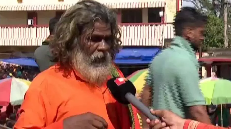 पुरी लोकनाथ मंदिर में पैसा-पूजा विवाद, श्रद्धालुओं का गुस्सा बढ़ा पुरी लोकनाथ मंदिर में पैसा-पूजा विवाद, श्रद्धालुओं का गुस्सा बढ़ा