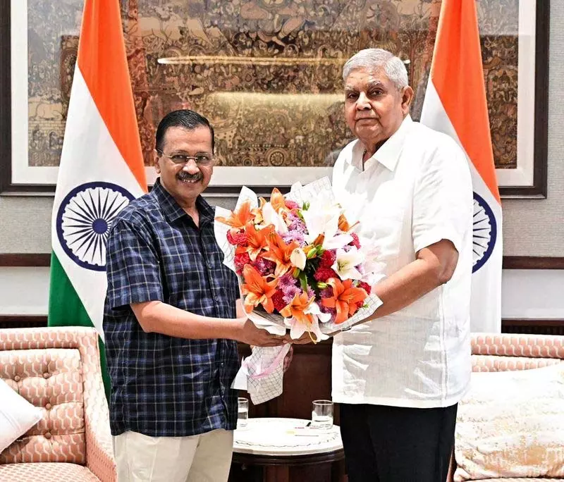 मानसून सत्र से पहले केजरीवाल, सांसद संजय ने उपराष्ट्रपति से मुलाकात की मानसून सत्र से पहले केजरीवाल, सांसद संजय ने उपराष्ट्रपति से मुलाकात की