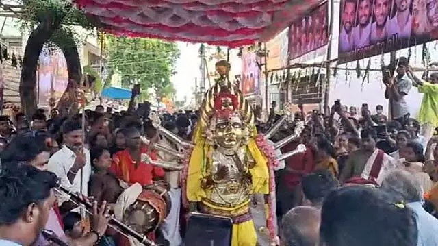 Tamil Nadu : द्रौपदी अम्मन मंदिर में कालियाट्टम Tamil Nadu : द्रौपदी अम्मन मंदिर में कालियाट्टम