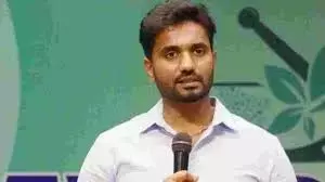 AP: मिधुन रेड्डी को सेंट्रल जेल भेजा गया AP: मिधुन रेड्डी को सेंट्रल जेल भेजा गया