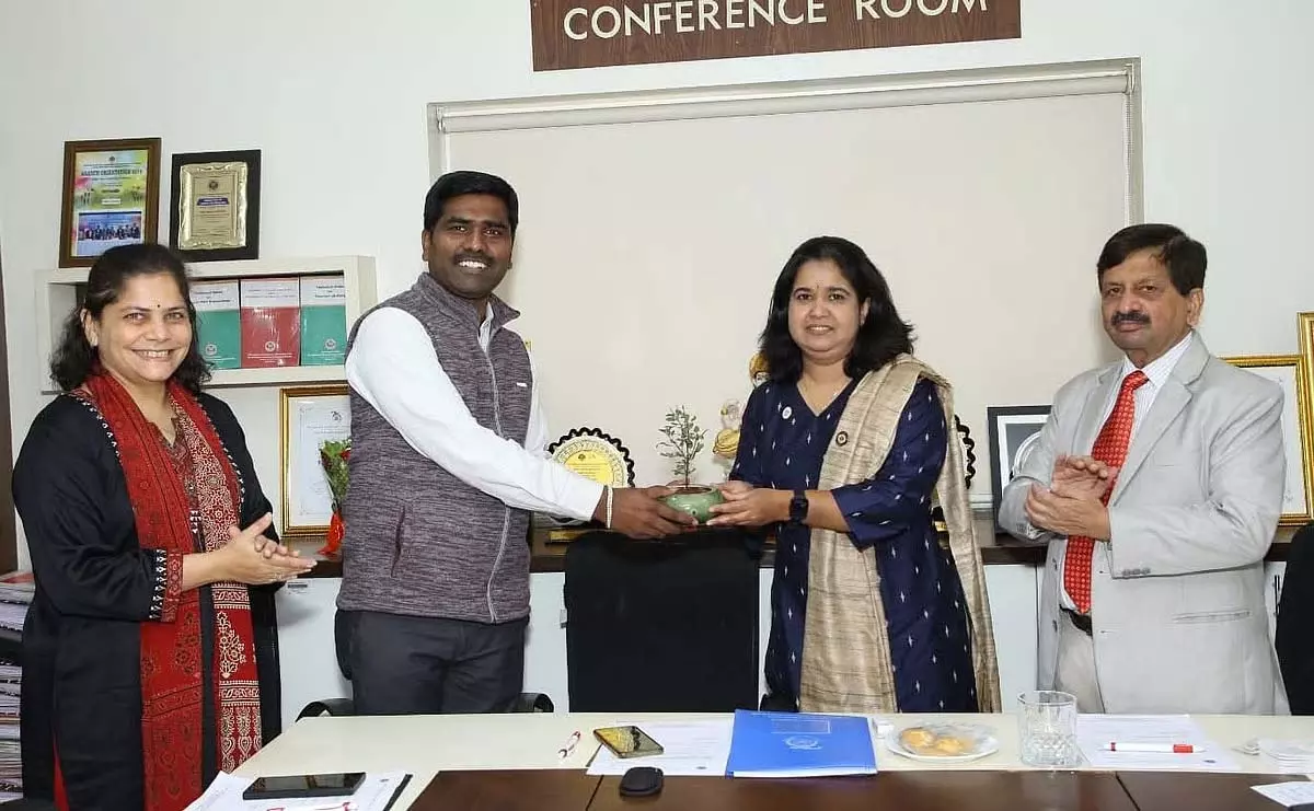 उचित मीडिया सर्विसेज: पूरे महाराष्ट्र में उद्देश्य-संचालित जनसंपर्क को सशक्त बनाना उचित मीडिया सर्विसेज: पूरे महाराष्ट्र में उद्देश्य-संचालित जनसंपर्क को सशक्त बनाना