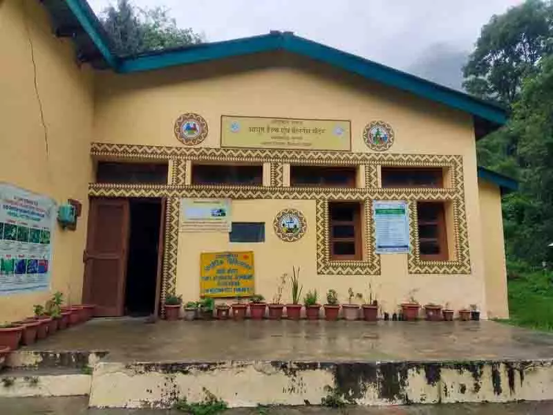 इलाज रुका, डॉक्टरों के बाहर जाने से ग्रामीण Ayurvedic hospitals में हड़कंप इलाज रुका, डॉक्टरों के बाहर जाने से ग्रामीण Ayurvedic hospitals में हड़कंप