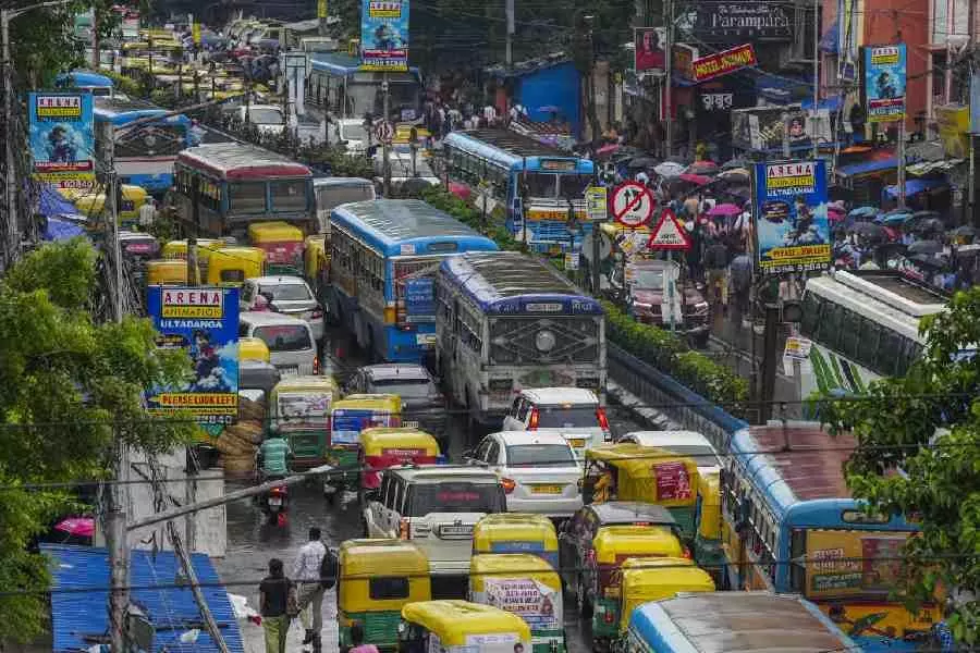 IMD ने 23-27 जुलाई तक दक्षिण बंगाल में भारी बारिश का अनुमान जताया IMD ने 23-27 जुलाई तक दक्षिण बंगाल में भारी बारिश का अनुमान जताया
