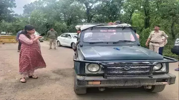 Narmadapuram: आरटीओ ने नागद्वारी मेले में व्यवस्थाओं का लिया जायजा Narmadapuram: आरटीओ ने नागद्वारी मेले में व्यवस्थाओं का लिया जायजा