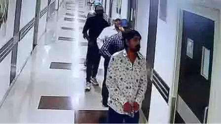 पटना अस्पताल हत्याकांड, महिला ने Kolkata के गेस्ट हाउस में कराया था रेप, चार आरोपी गिरफ्तार पटना अस्पताल हत्याकांड, महिला ने Kolkata के गेस्ट हाउस में कराया था रेप, चार आरोपी गिरफ्तार