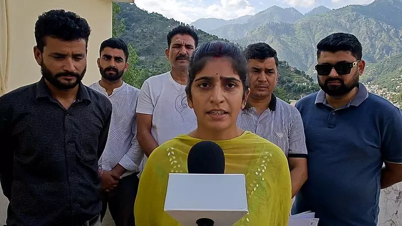 नाइजर में अपहृत इंजीनियर Omar के परिवार ने केंद्र से उसकी रिहाई सुनिश्चित करने का आग्रह किया नाइजर में अपहृत इंजीनियर Omar के परिवार ने केंद्र से उसकी रिहाई सुनिश्चित करने का आग्रह किया