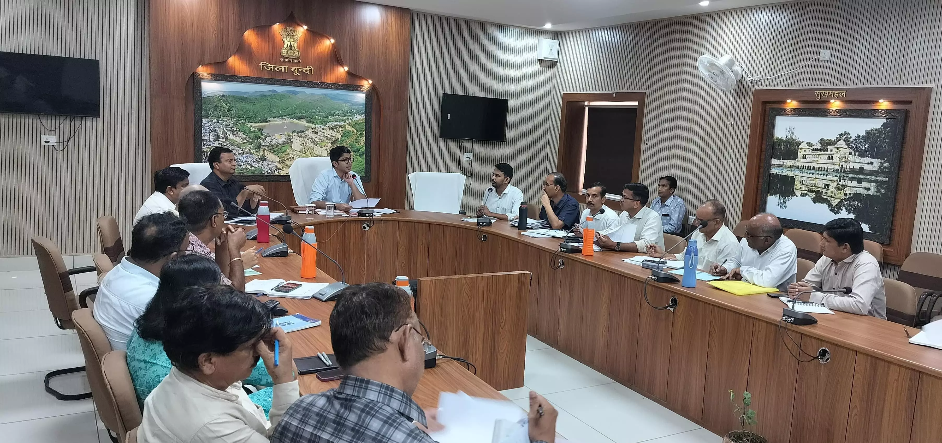 Bundi: स्वतंत्रता दिवस समारोह की तैयारियों को लेकर बैठक हुई संपन्न समारोह Bundi: स्वतंत्रता दिवस समारोह की तैयारियों को लेकर बैठक हुई संपन्न समारोह