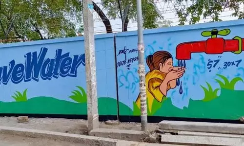 Rohtak : सरकारी भवनों की दीवारों पर सजेंगी कलाकृतियाँ Rohtak : सरकारी भवनों की दीवारों पर सजेंगी कलाकृतियाँ