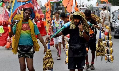 5 लाख कांवरियों को गंगा जल कंटेनर, जूट बैग मिलेंगे: सीएम रेखा