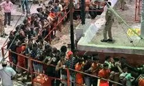 Up News: सावन के दूसरे सोमवार को लोधेश्वर महादेवा में उमड़ा आस्था का सैलाब