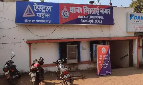 दुर्ग में रिटायर्ड मैनेजर समेत 2 लोगों से ठगी दुर्ग में रिटायर्ड मैनेजर समेत 2 लोगों से ठगी