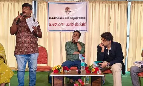 देश में अघोषित आपातकाल है: लेखक बी. श्रीपाद भट