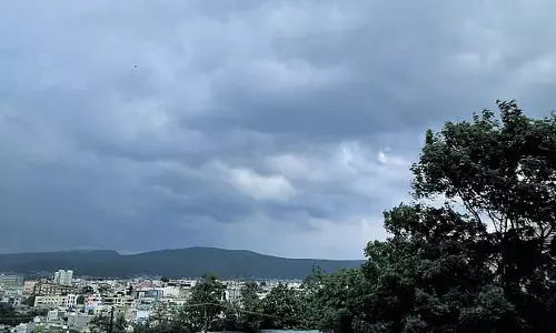 Andhra के कई जिलों में मध्यम से भारी बारिश की संभावना