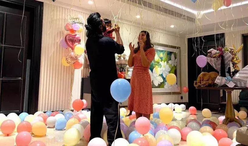 Ram Charan ने उपासना के बर्थडे पर लिखा प्यार भरा मैसेज, सेट से शेयर की तस्वीरें