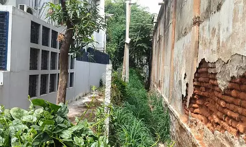 Gauribidanur : 30 साल से बंद है सड़क