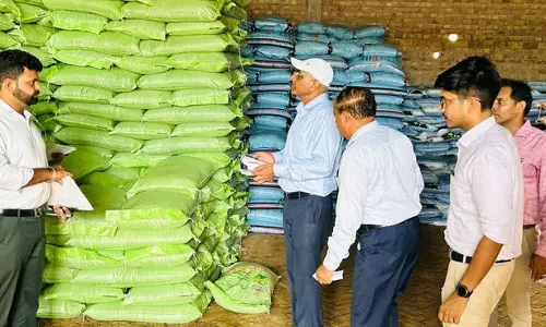 Haryana : खाद की कमी को लेकर यमुनानगर में बीकेयू का प्रदर्शन Haryana : खाद की कमी को लेकर यमुनानगर में बीकेयू का प्रदर्शन