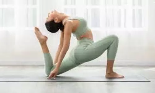 Yoga Tips: क्या आप भी अकेले योग कर रहे हैं? इन तीन स्थितियों में रुकना बेहतर है Yoga Tips: क्या आप भी अकेले योग कर रहे हैं? इन तीन स्थितियों में रुकना बेहतर है