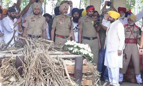 गांव के स्कूल का नाम फौजा सिंह के नाम पर रखा जाएगा: Punjab CM