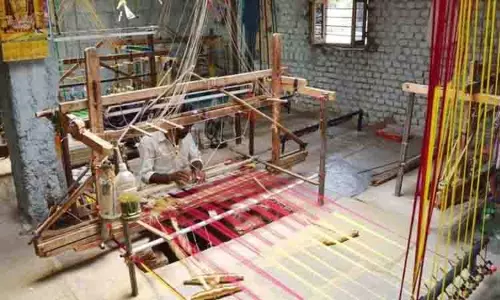 Tamil Nadu: पारंपरिक जमक्कलम बुनकर अनिश्चितता की ओर देख रहे