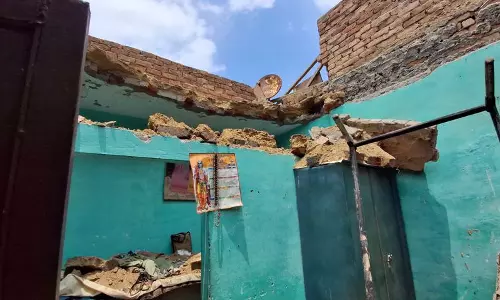 Haryana : छत गिरने से सिरसा का एक परिवार बेघर हो गया Haryana : छत गिरने से सिरसा का एक परिवार बेघर हो गया