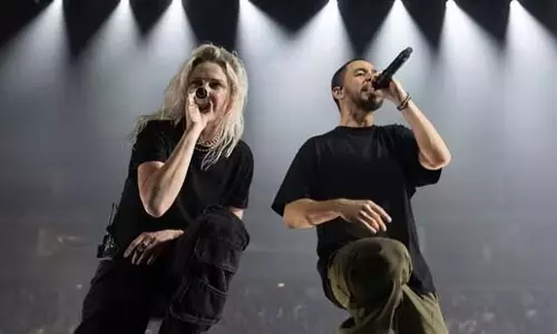 Mike Shinoda : एमिली को लिंग के कारण निशाना बनाया गया Mike Shinoda : एमिली को लिंग के कारण निशाना बनाया गया