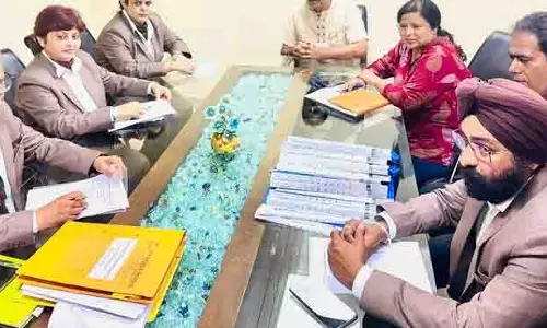 Jalandhar: सुरक्षित स्कूल वाहन योजना को लागू करने के लिए स्कूलों के साथ बैठक की
