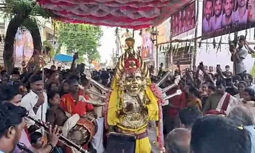 Tamil Nadu : द्रौपदी अम्मन मंदिर में कालियाट्टम Tamil Nadu : द्रौपदी अम्मन मंदिर में कालियाट्टम