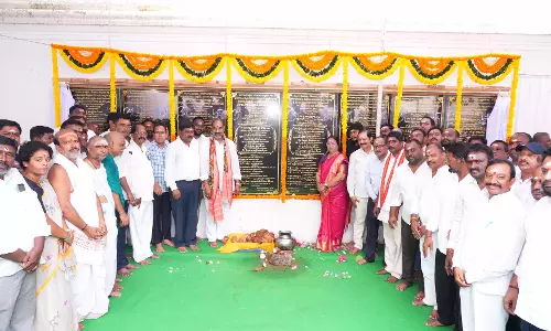 वेमुलावाड़ा को मंदिर शहर में बदला जाएगा: कांग्रेस MLA वेमुलावाड़ा को मंदिर शहर में बदला जाएगा: कांग्रेस MLA