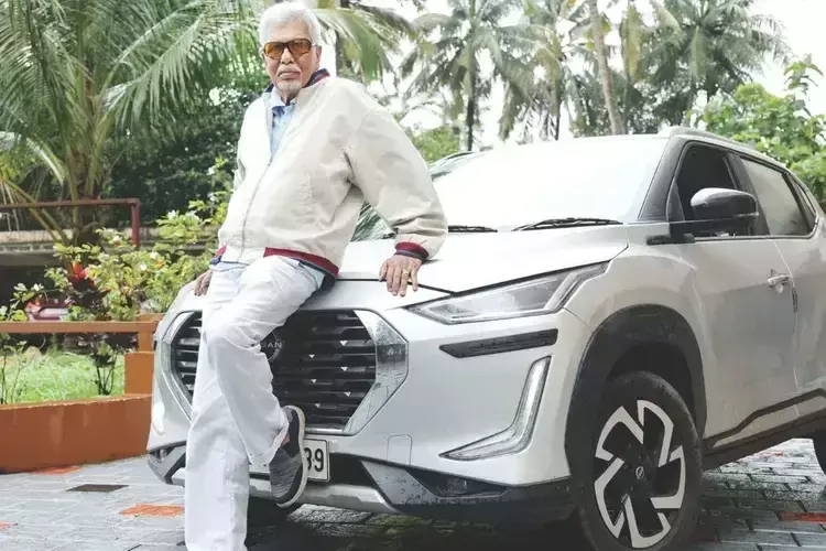 Kerala :  79 साल की उम्र में, कन्नूर से अकेले 4,357 किलोमीटर गाड़ी चलाकर हावड़ा पहुँचे