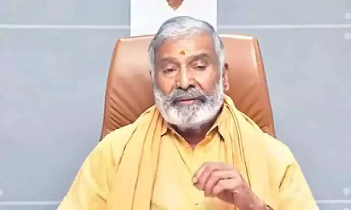 Andhra: पेद्दीरेड्डी ने मिधुन की गिरफ्तारी को राजनीतिक प्रतिशोध बताया Andhra: पेद्दीरेड्डी ने मिधुन की गिरफ्तारी को राजनीतिक प्रतिशोध बताया