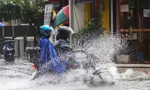 तूफान विफा को लेकर वियतनाम और लाओस में हाई अलर्ट तूफान विफा को लेकर वियतनाम और लाओस में हाई अलर्ट