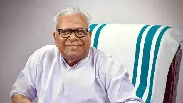 Kerala: VS की हालत बेहद गंभीर बनी हुई है; पिनाराई विजयन और एम वी गोविंदन अस्पताल पहुँचे