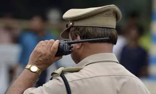 Haryana में नशेड़ी बेटे ने 20 रुपये के लिए मां की कुल्हाड़ी से हत्या की Haryana में नशेड़ी बेटे ने 20 रुपये के लिए मां की कुल्हाड़ी से हत्या की